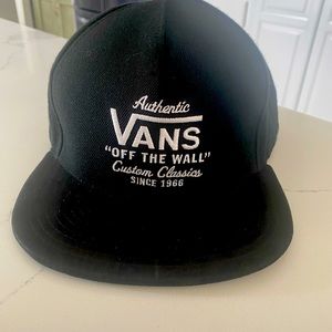 Vans “off the wall” black adjustable ball hat